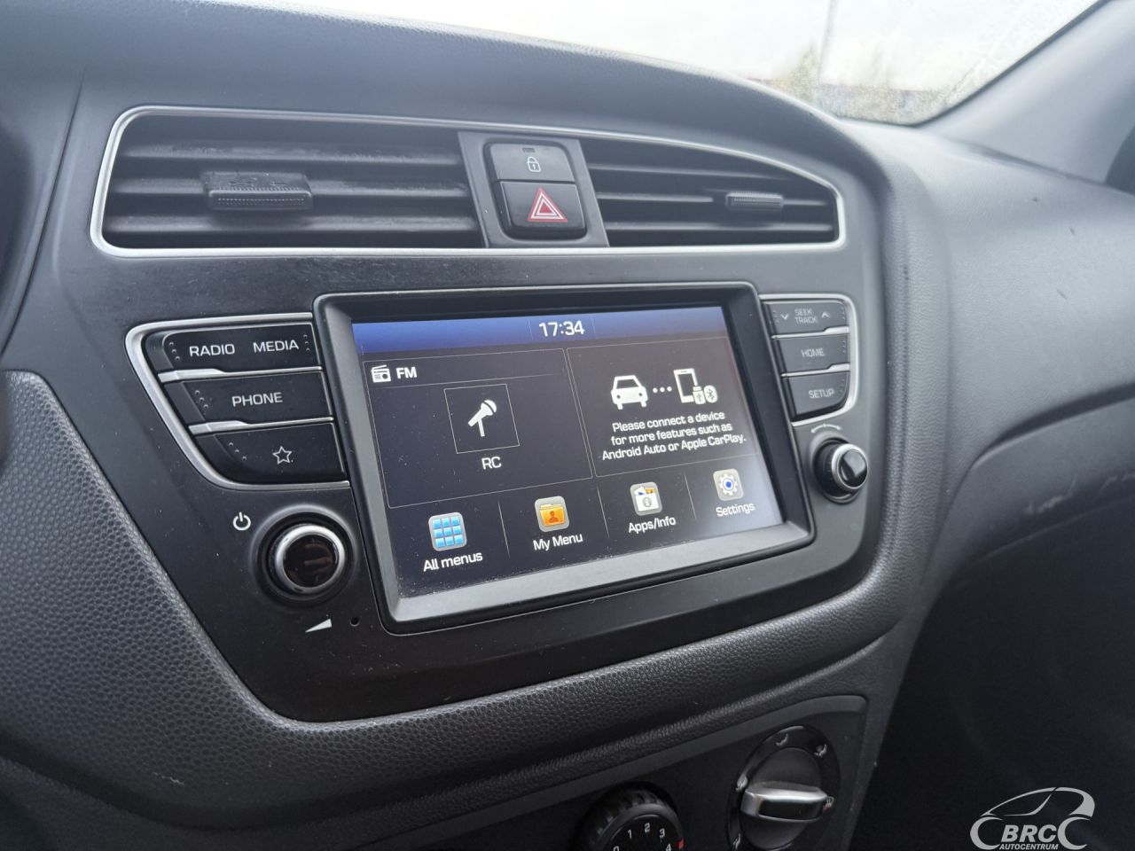 Hyundai i20 | 11