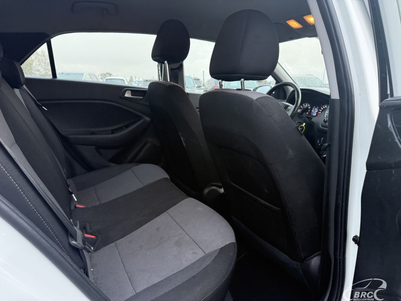 Hyundai i20 | 19
