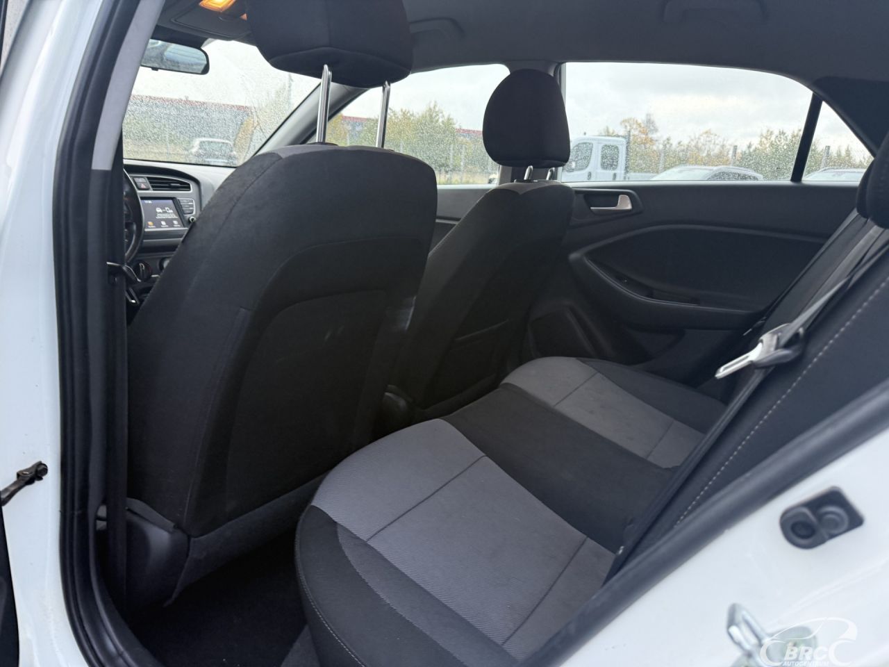 Hyundai i20 | 16