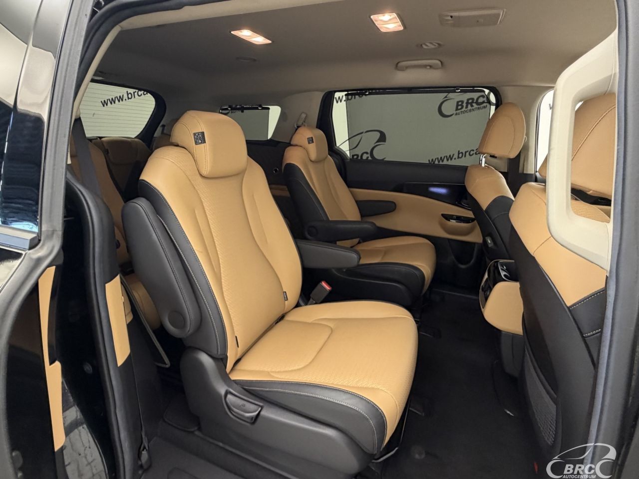 Kia Carnival | 11
