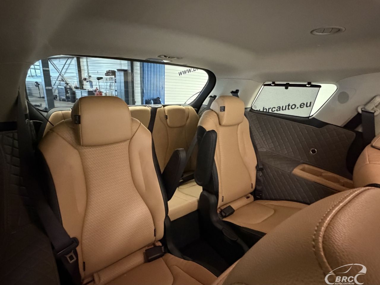 Kia Carnival | 12