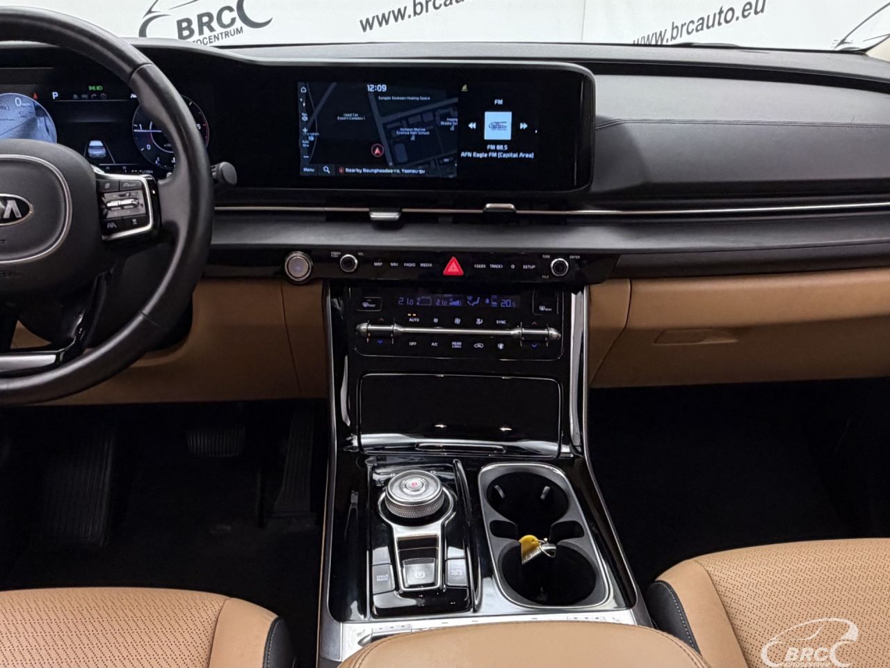 Kia Carnival | 16
