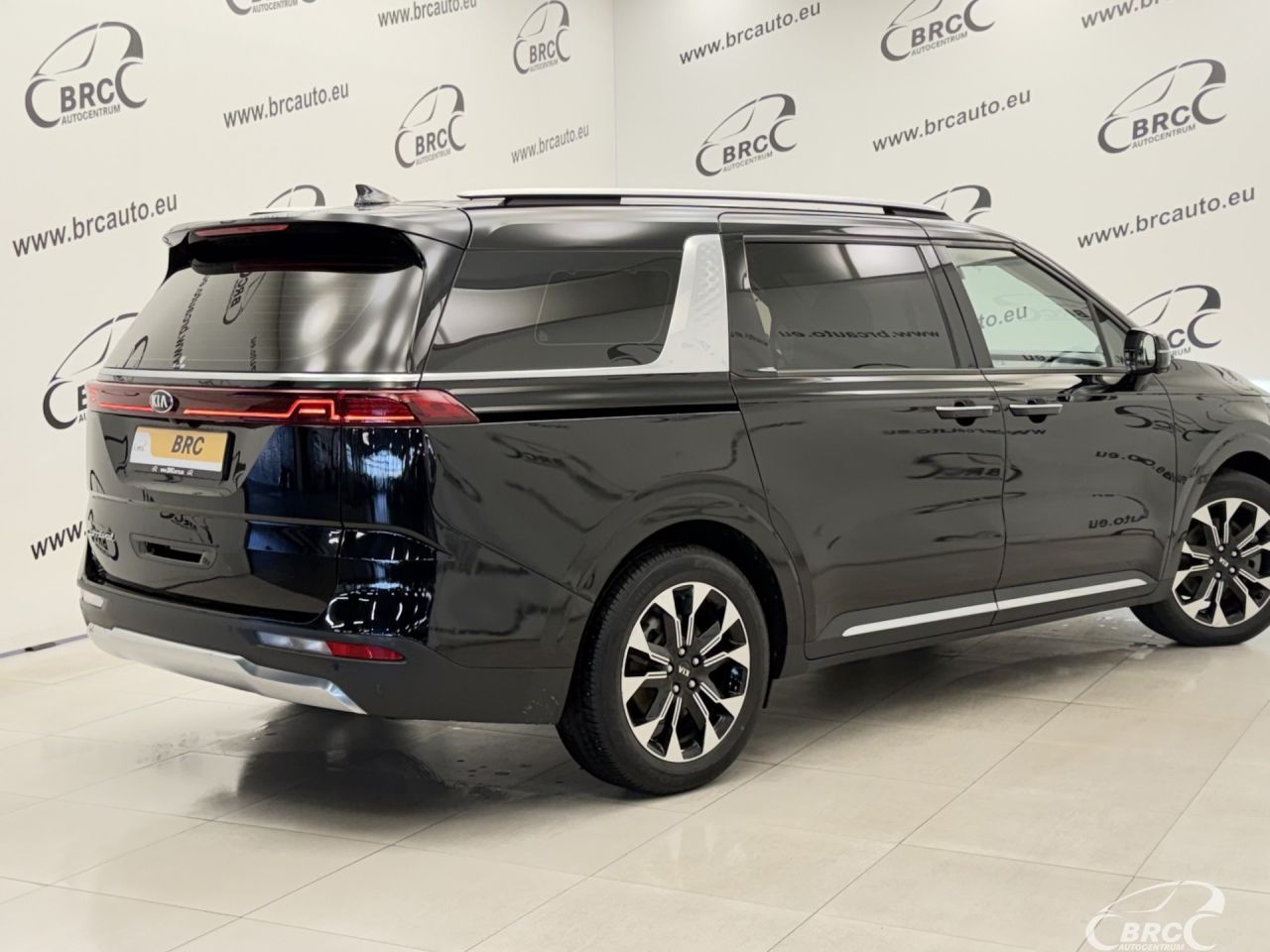Kia Carnival | 1