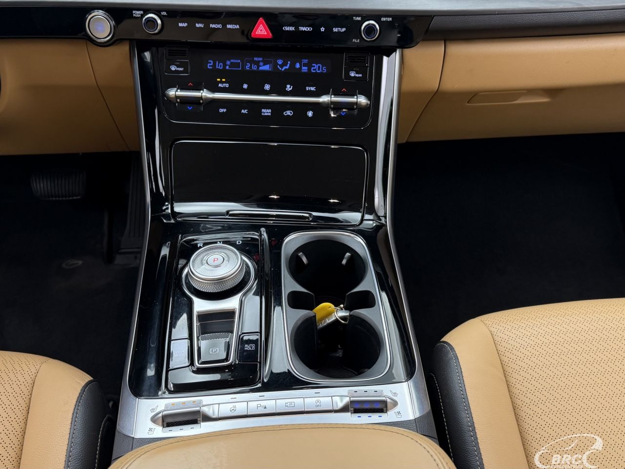 Kia Carnival | 19