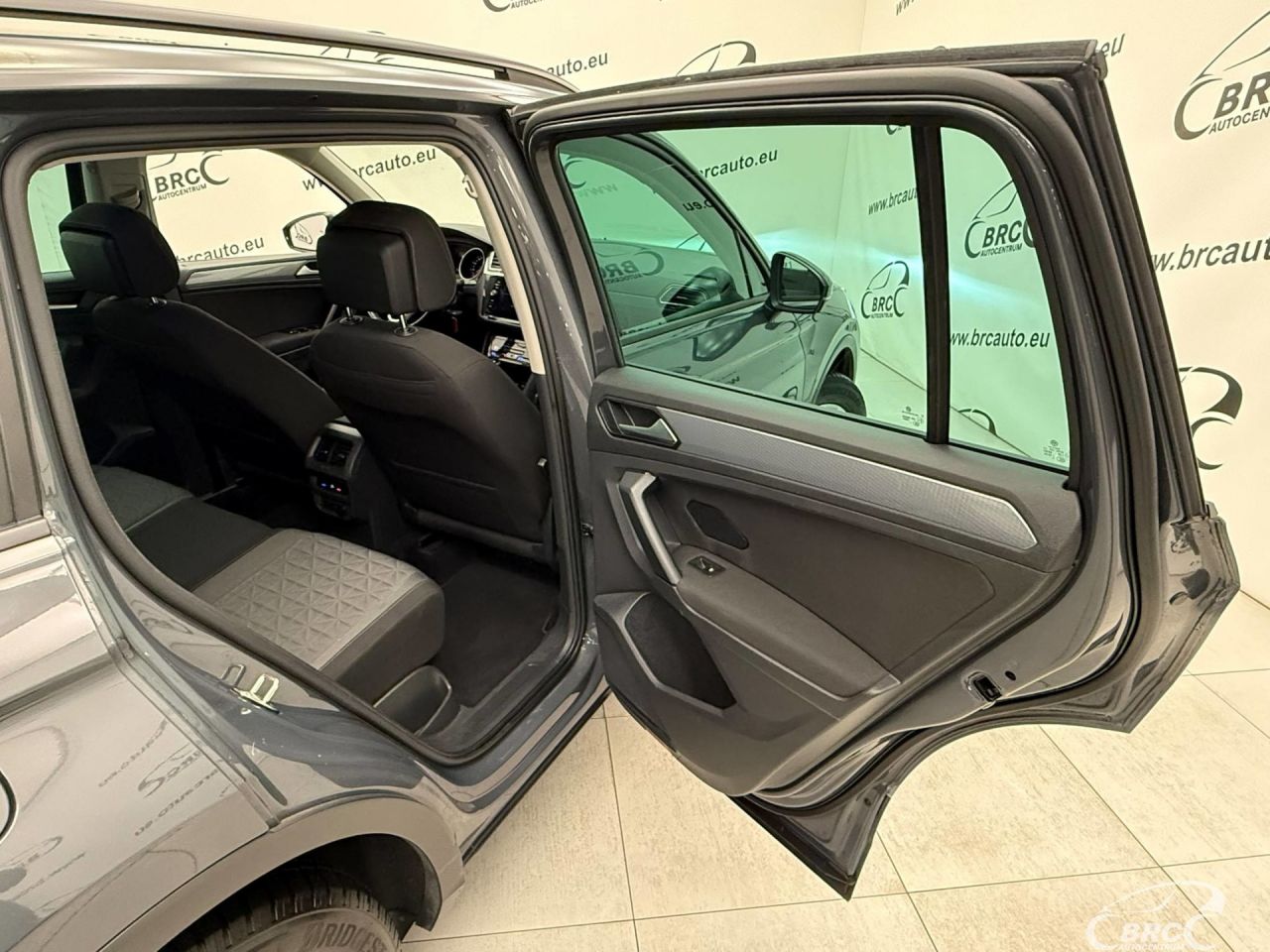Volkswagen Tiguan | 6