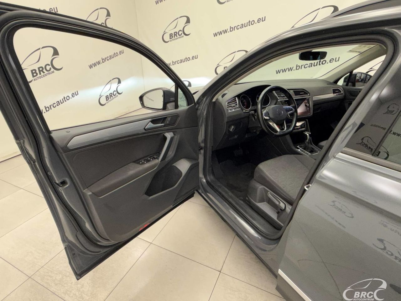 Volkswagen Tiguan | 8