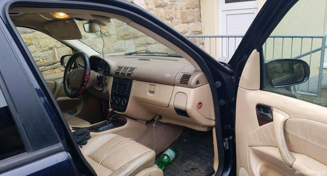 Mercedes-Benz ML500 | 11