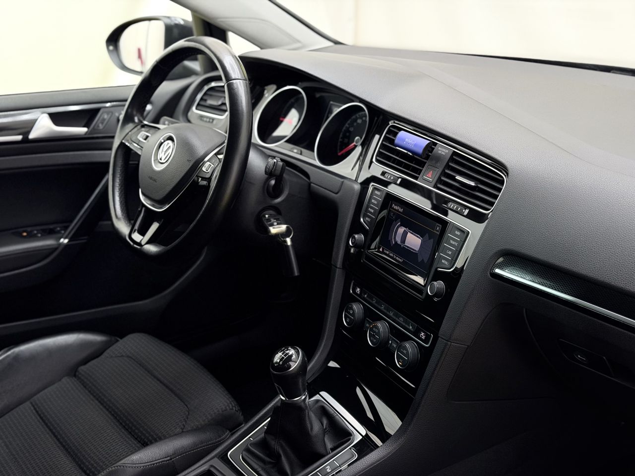Volkswagen Golf | 14