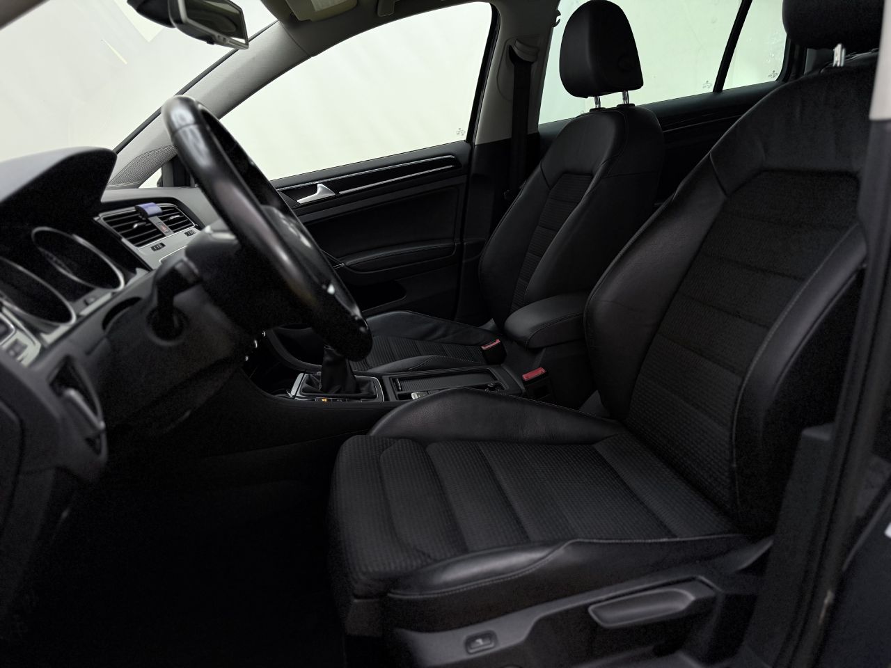 Volkswagen Golf | 9
