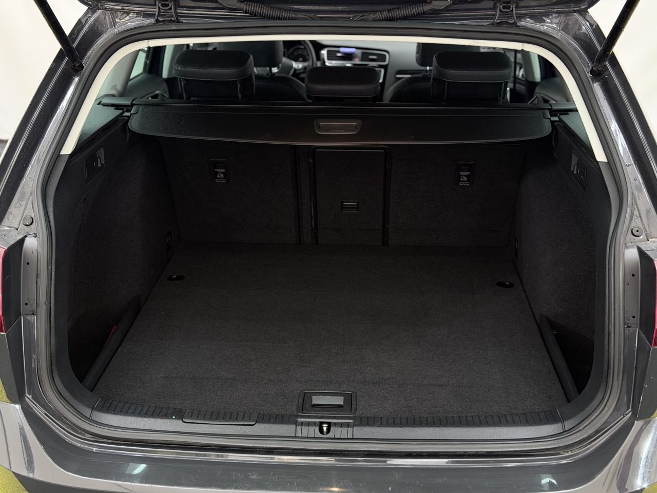 Volkswagen Golf | 11