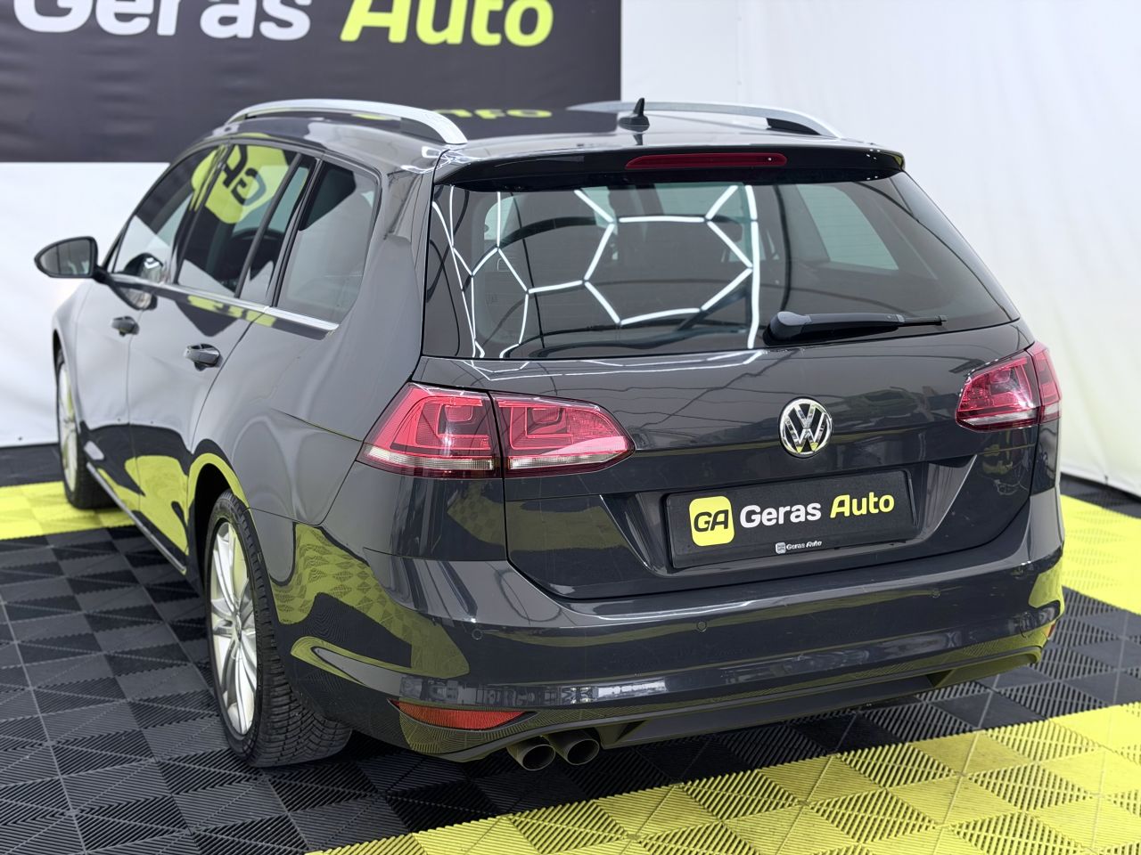 Volkswagen Golf | 5