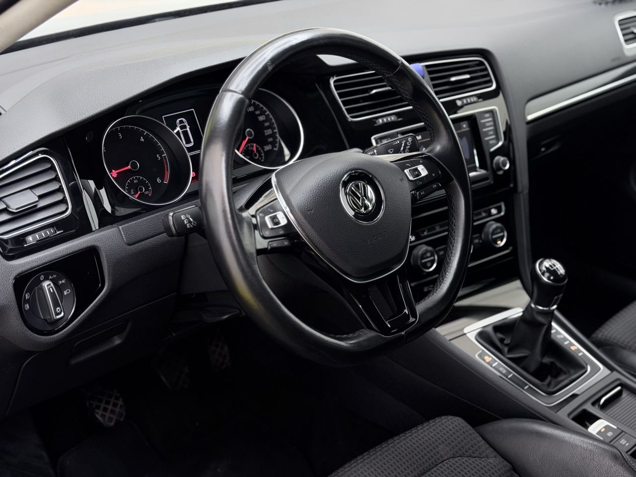 Volkswagen Golf | 8