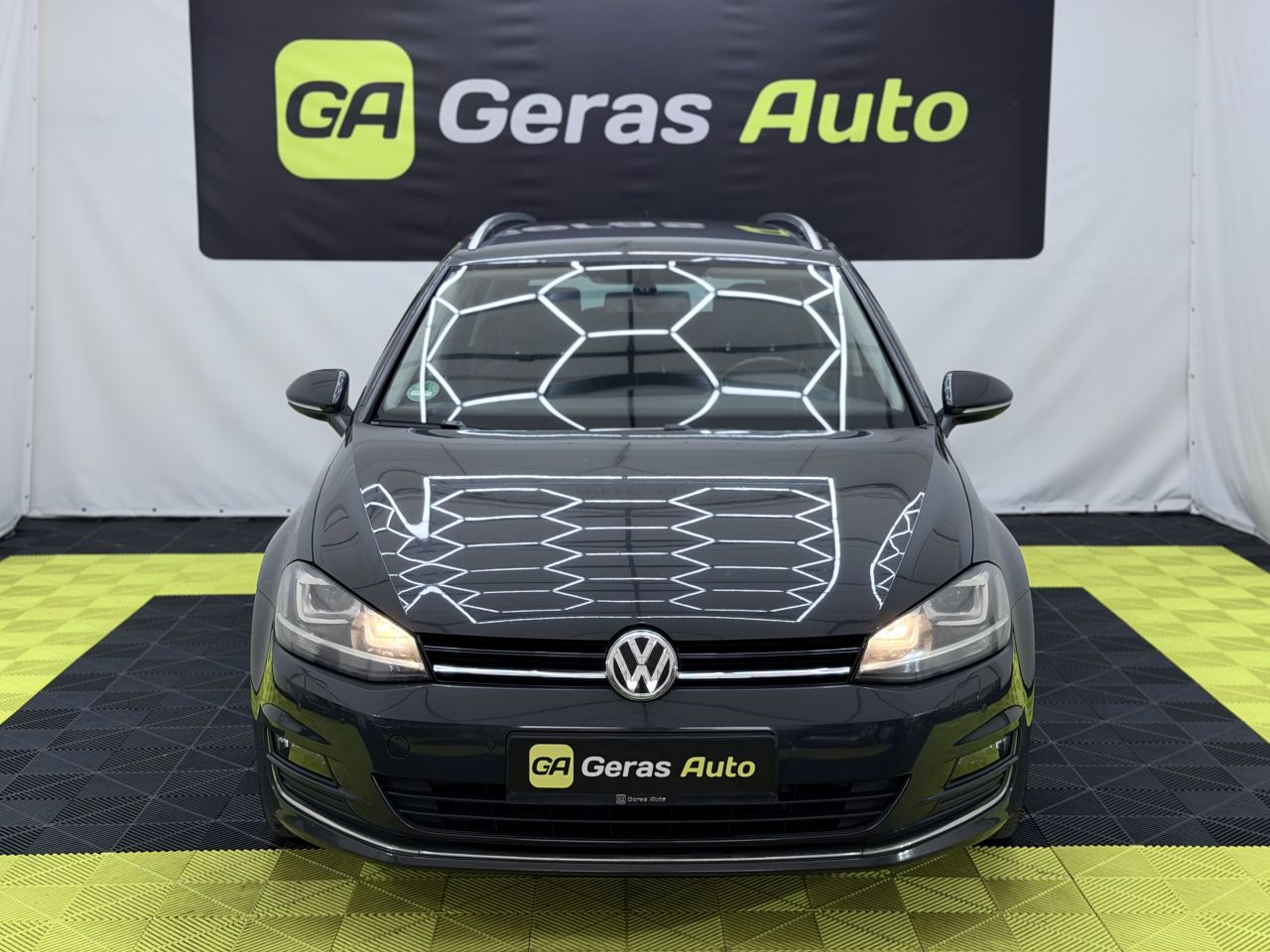Volkswagen Golf | 6