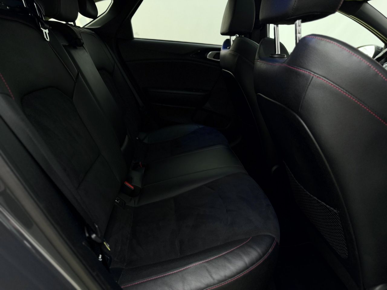 Kia Pro Cee'd | 13