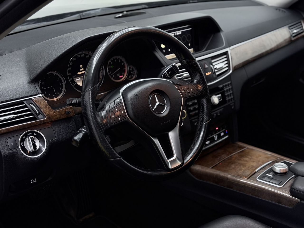 Mercedes-Benz E350 | 8