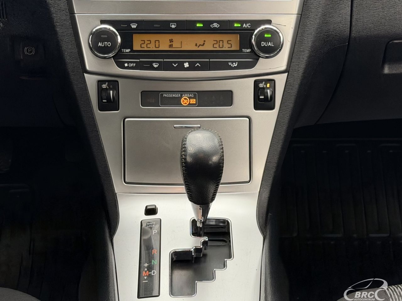 Toyota Avensis | 15