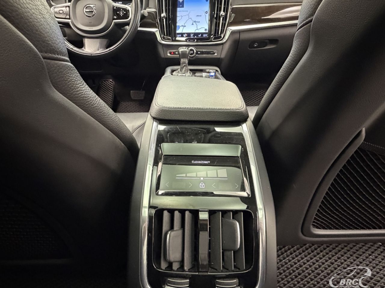 Volvo S90 | 16