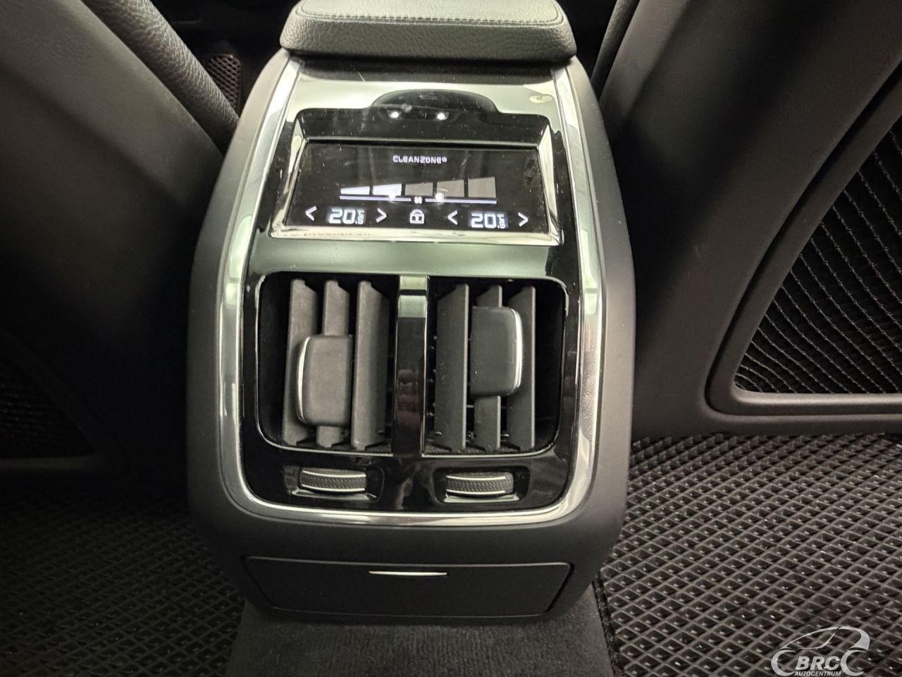 Volvo S90 | 15