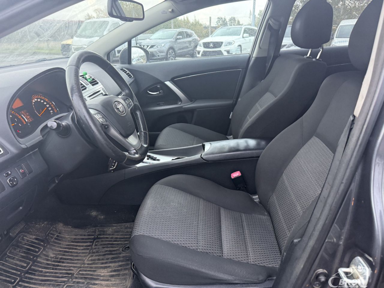 Toyota Avensis | 12