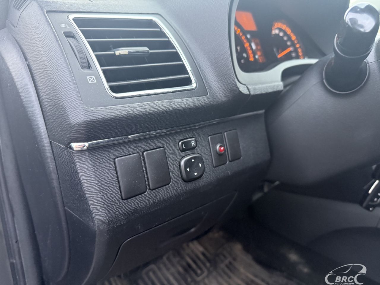 Toyota Avensis | 6