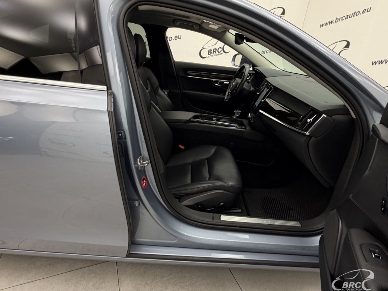 Volvo S90 | 4