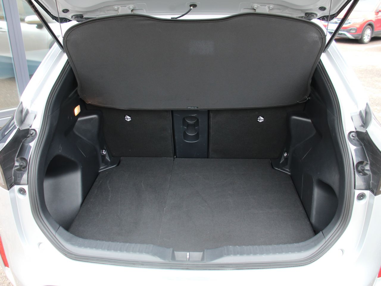 Toyota Yaris | 16