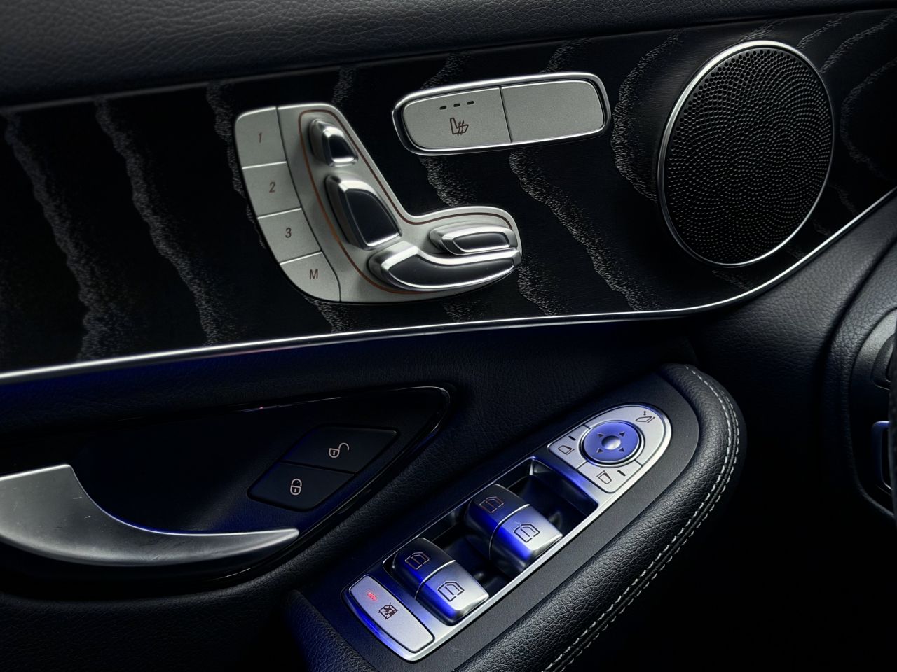 Mercedes-Benz GLC300 | 20