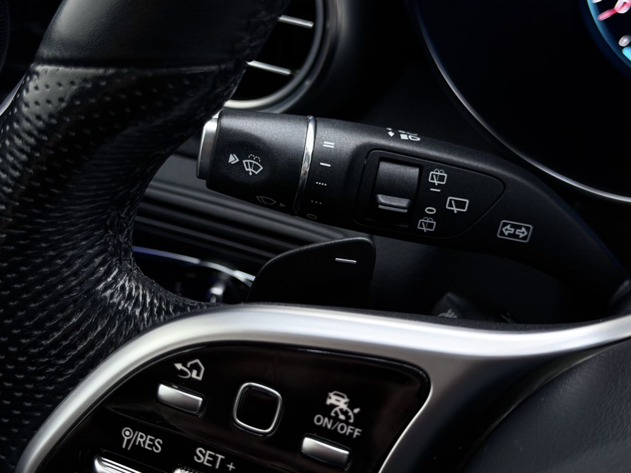 Mercedes-Benz GLC300 | 31