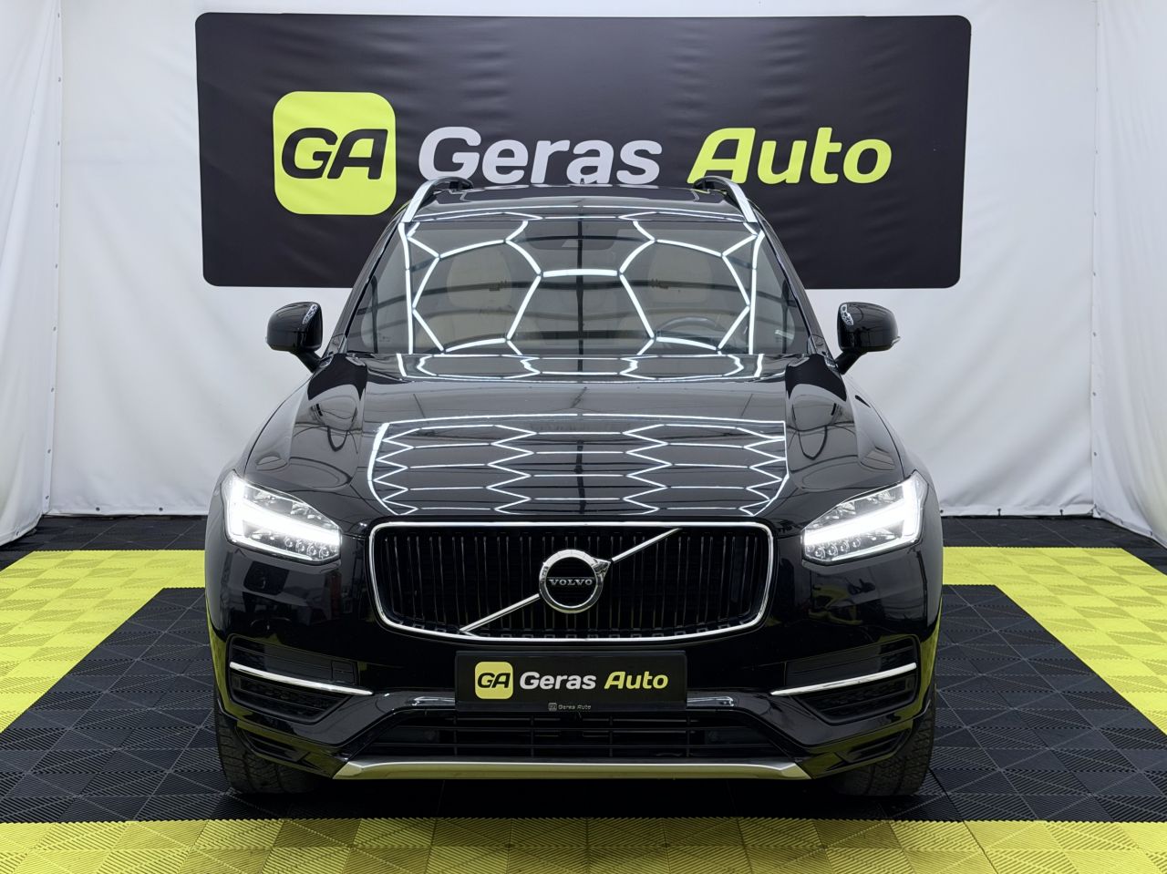 Volvo XC90 | 6