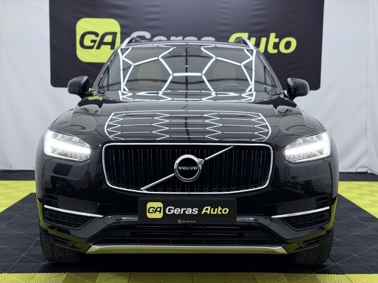 Volvo XC90 | 1