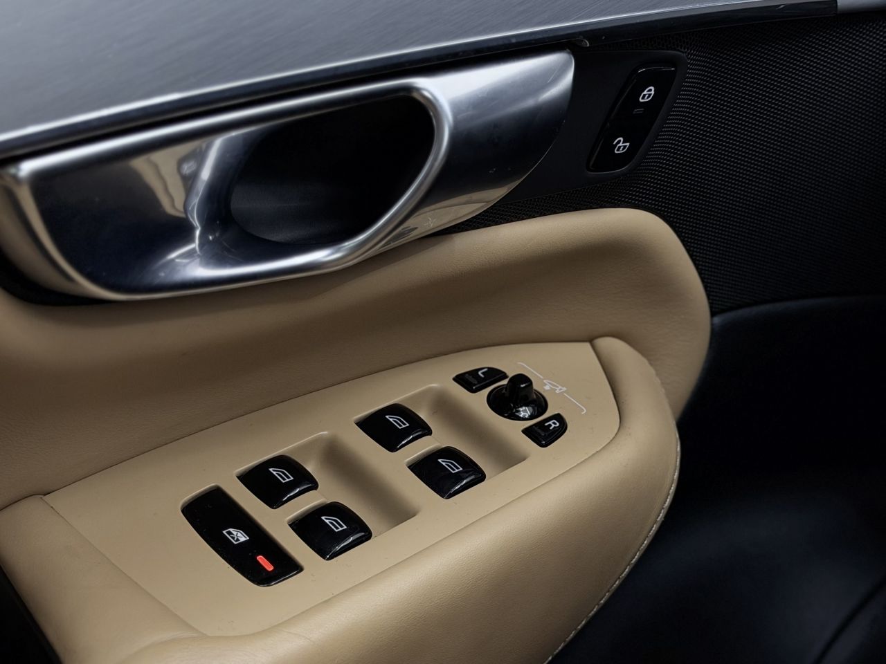 Volvo XC90 | 21