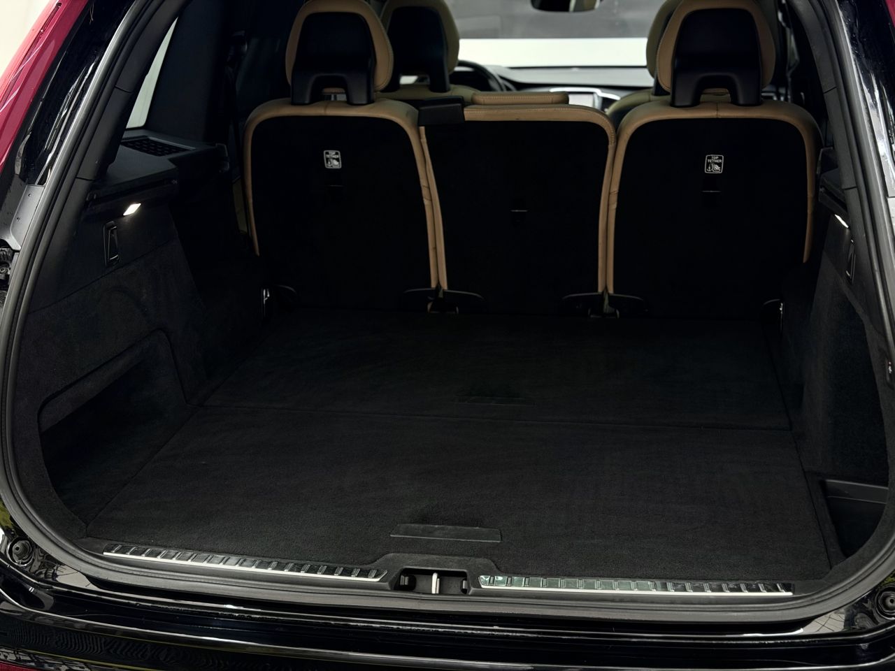 Volvo XC90 | 11
