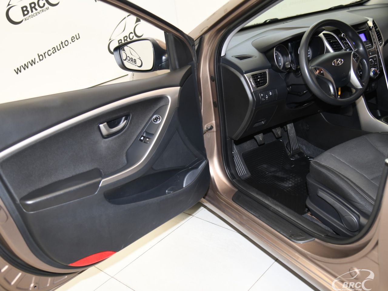 Hyundai i30 | 18