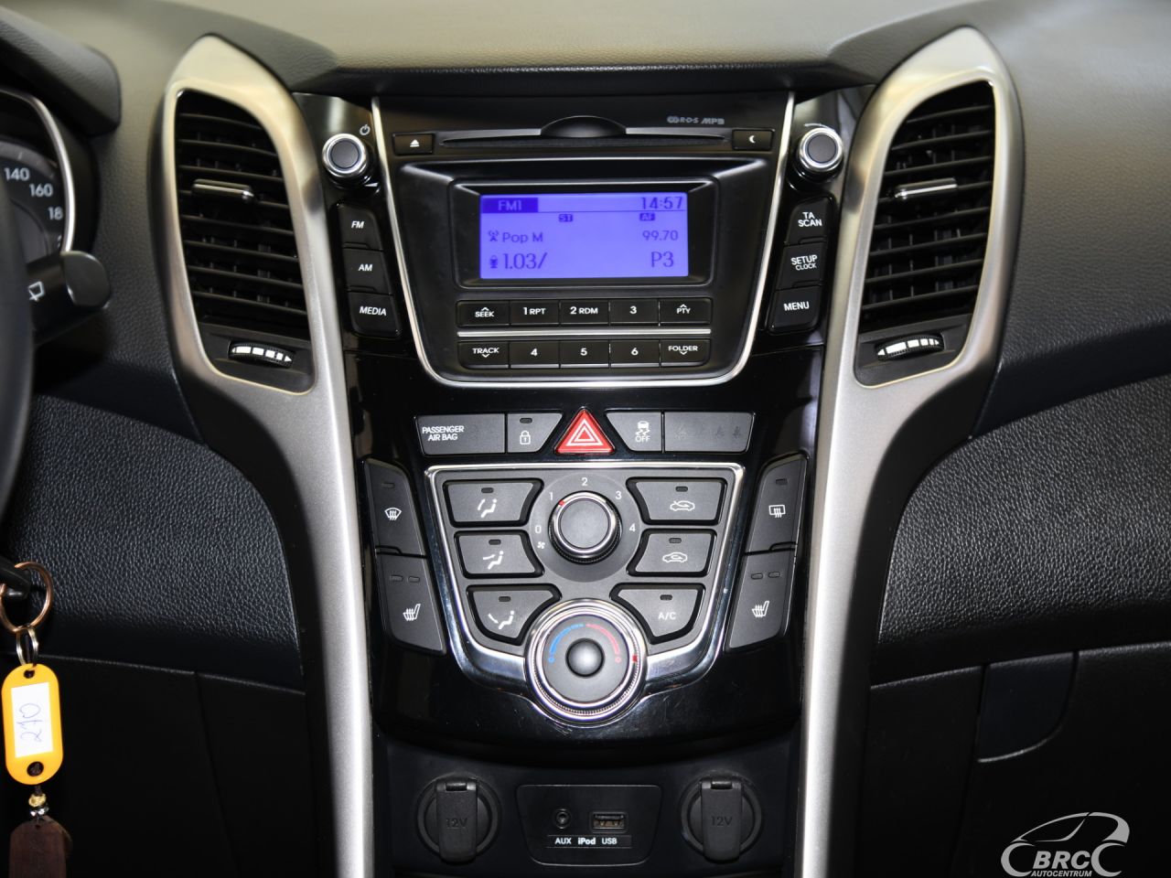 Hyundai i30 | 16