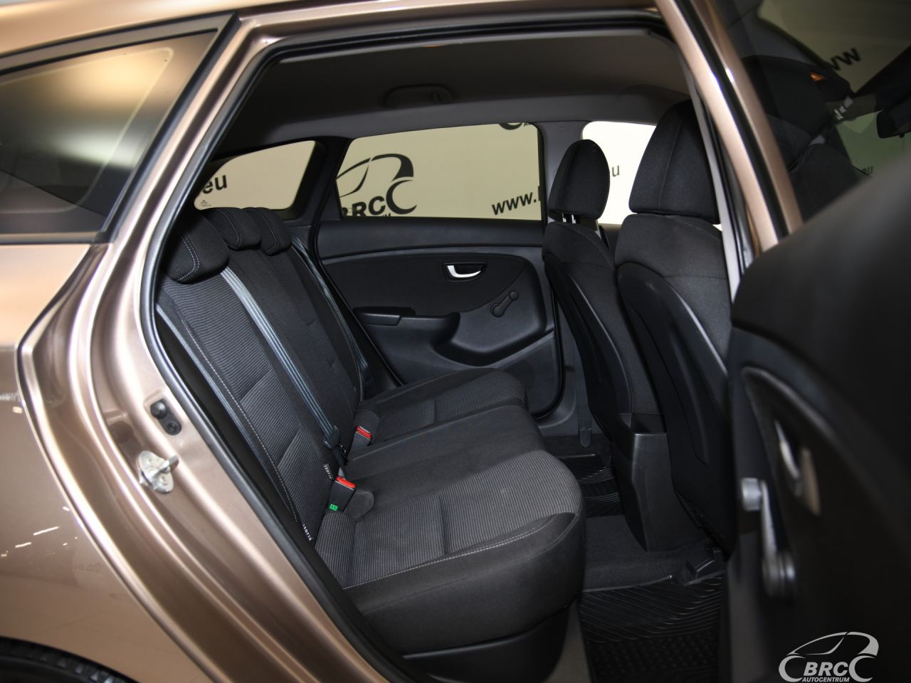 Hyundai i30 | 9