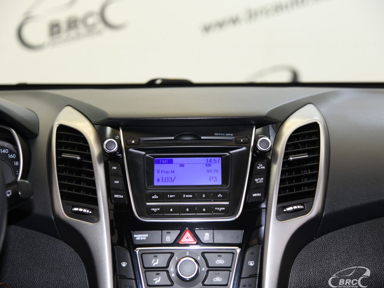 Hyundai i30 | 15
