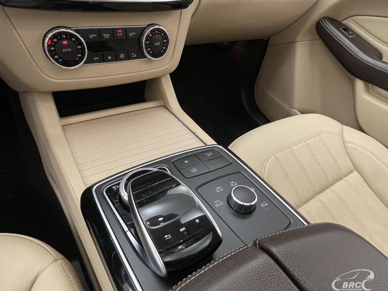 Mercedes-Benz GLE350 | 16