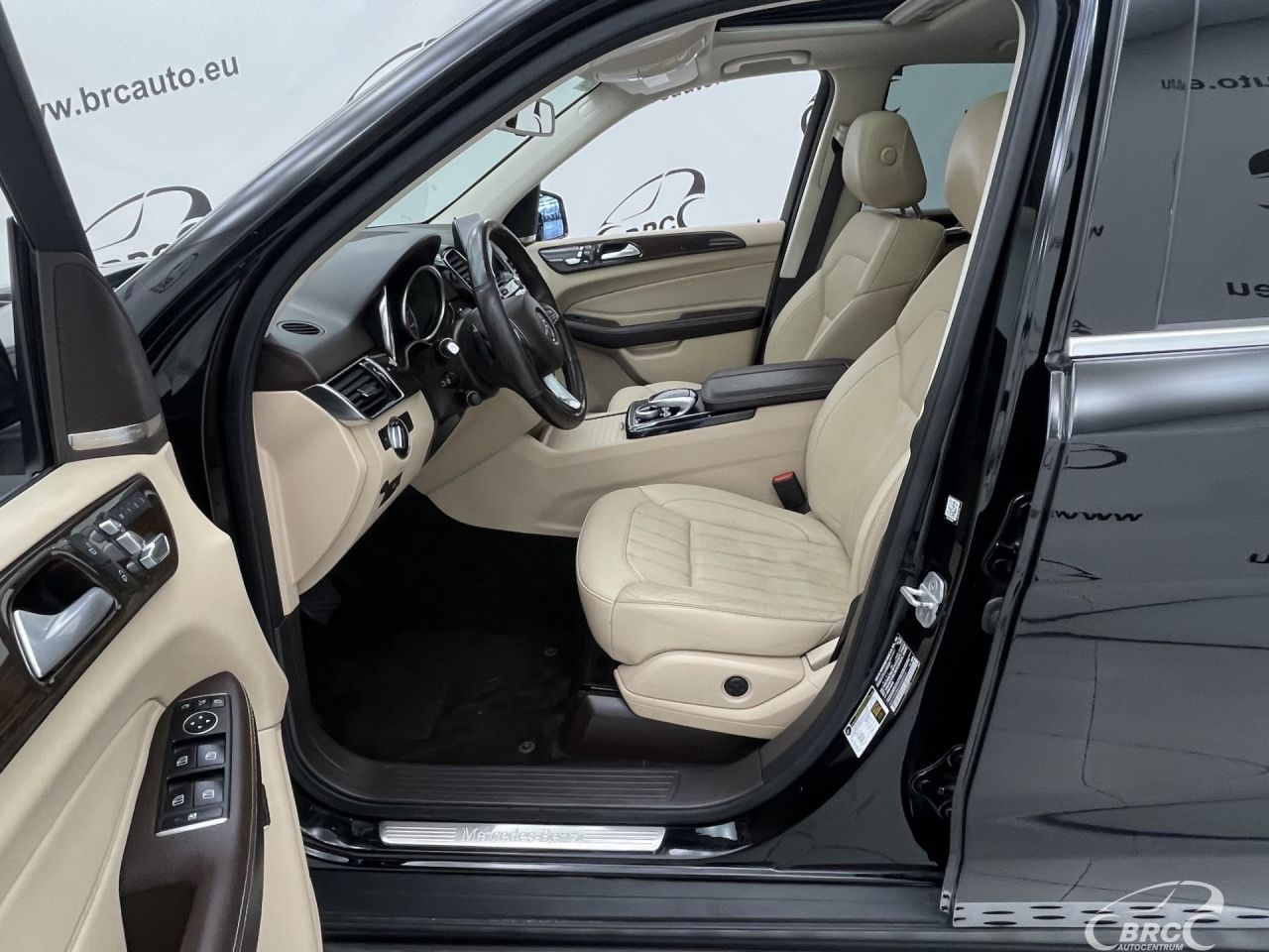 Mercedes-Benz GLE350 | 11