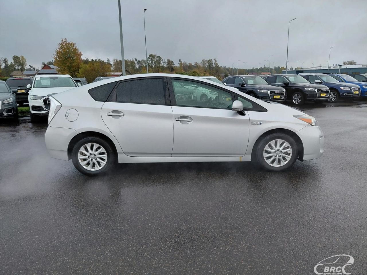 Toyota Prius | 17