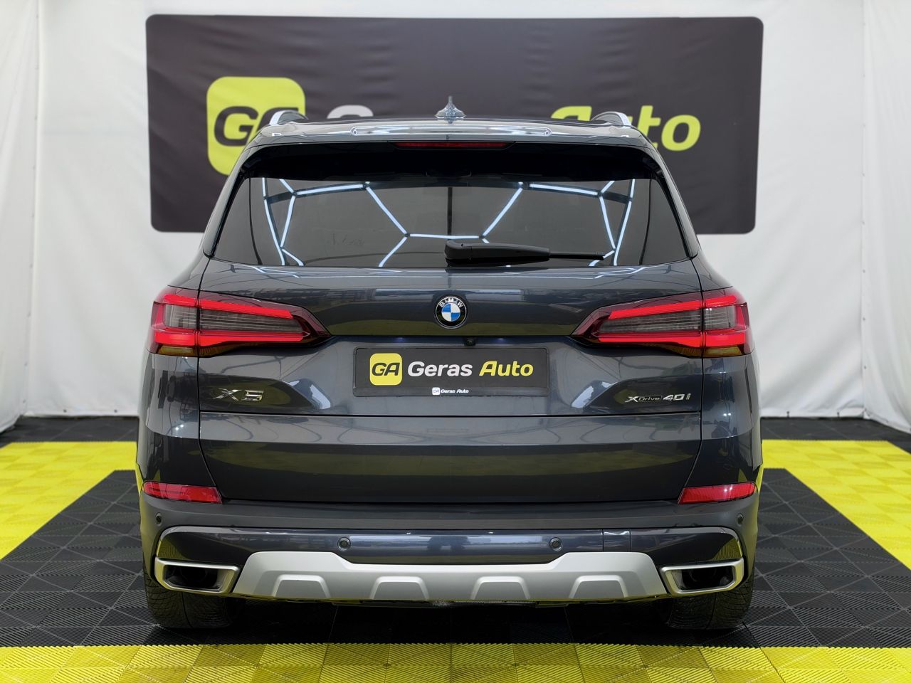 BMW X5 | 4