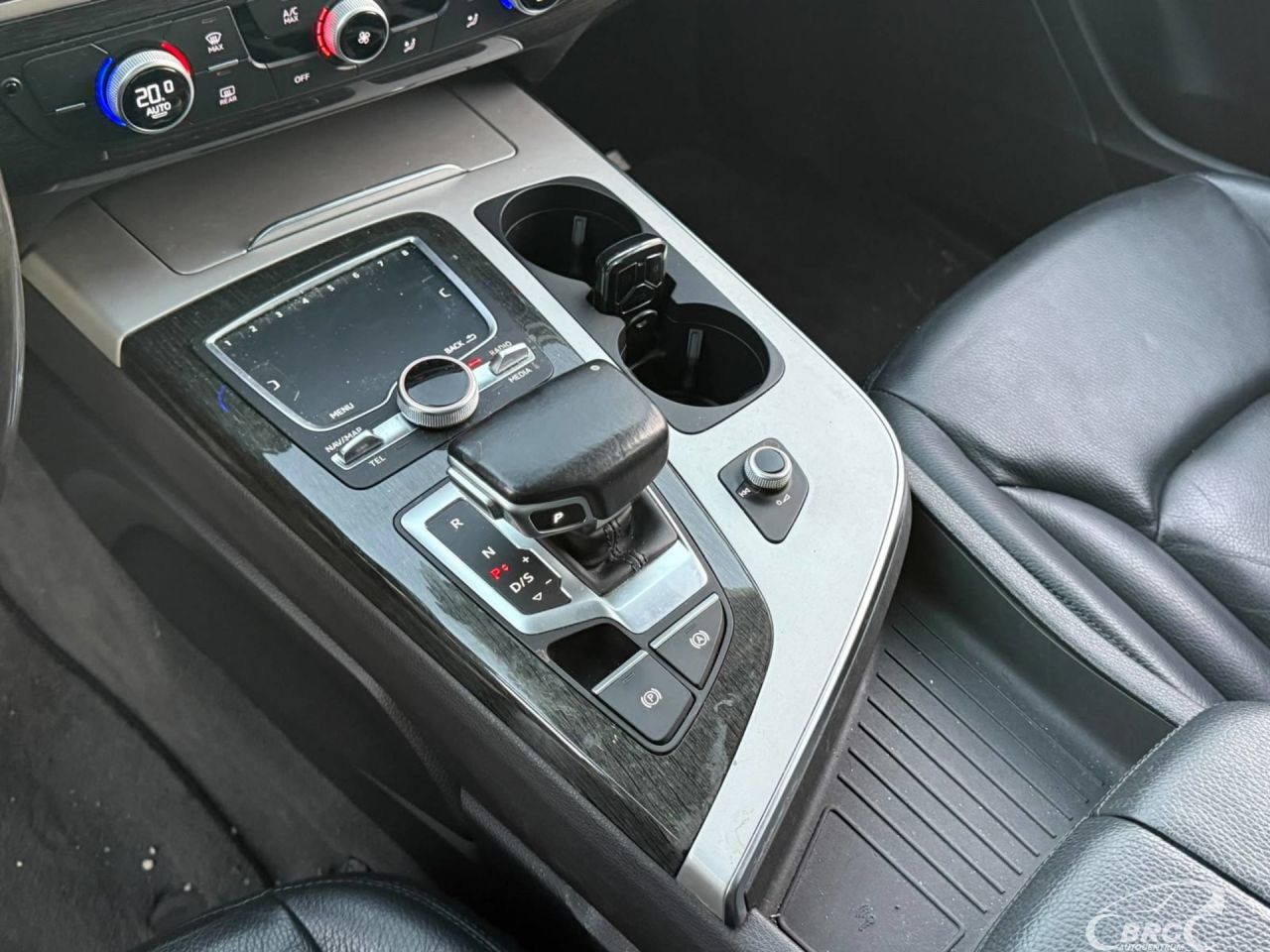 Audi Q7 | 13