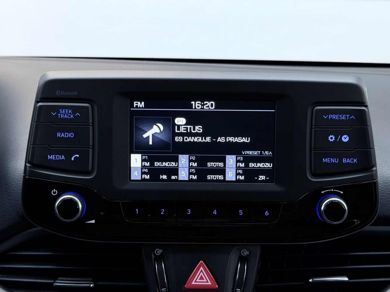 Hyundai i30 | 23