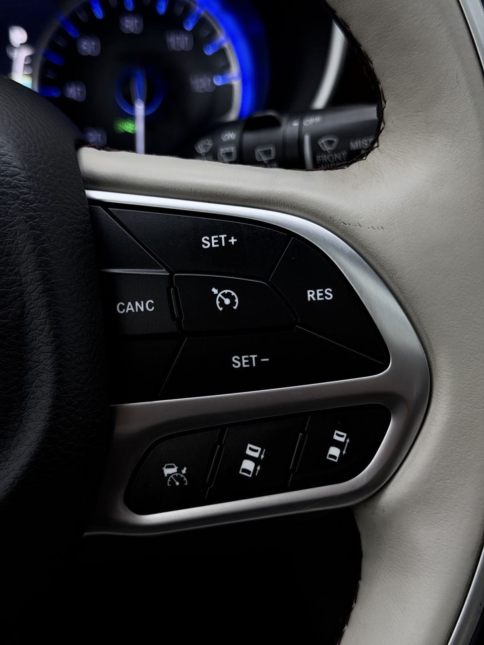 Chrysler Pacifica | 33