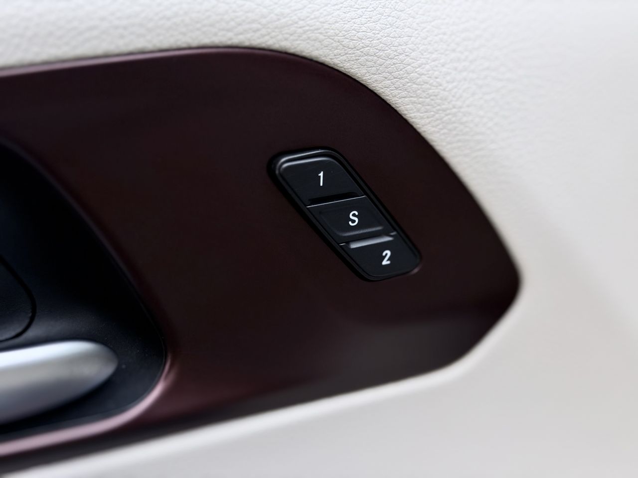 Chrysler Pacifica | 25