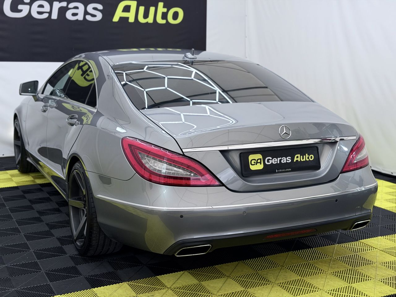 Mercedes-Benz CLS350 | 5