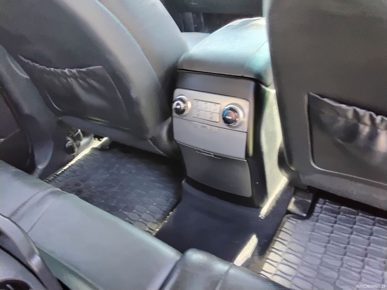 Hyundai ix55 | 12