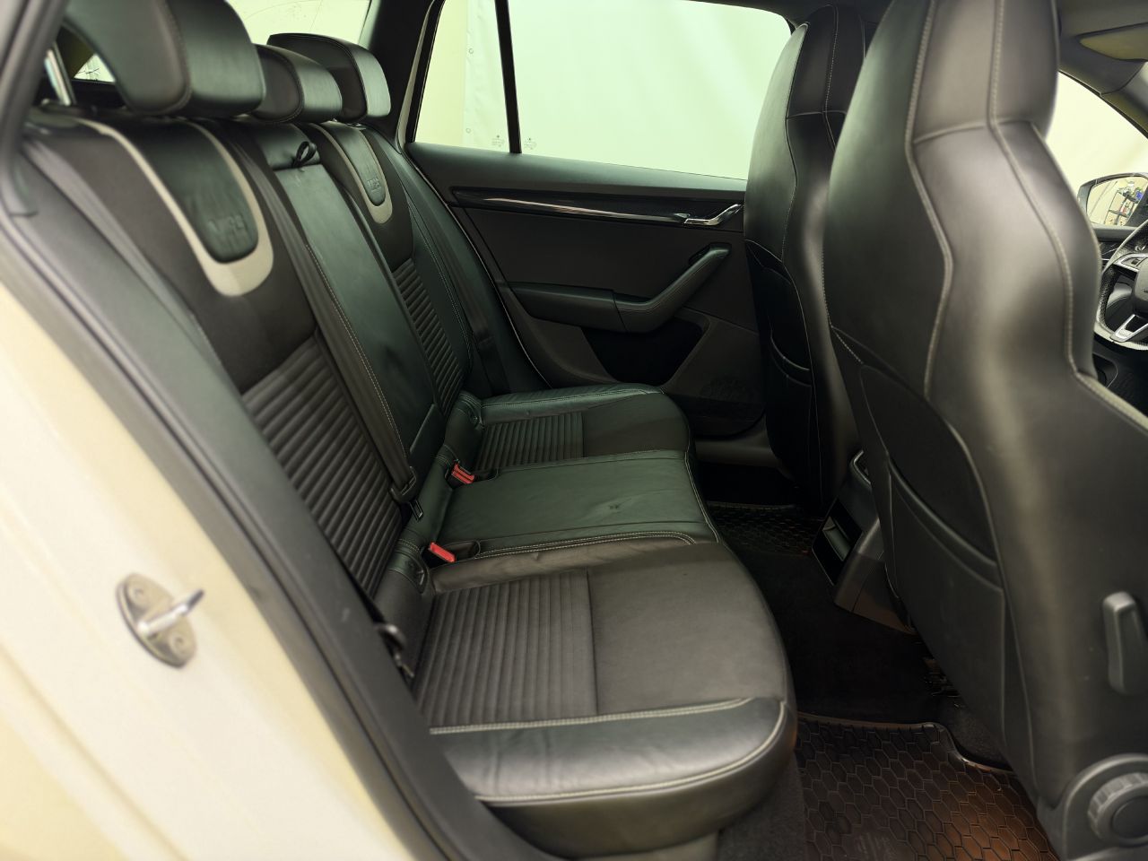 Skoda Octavia | 12