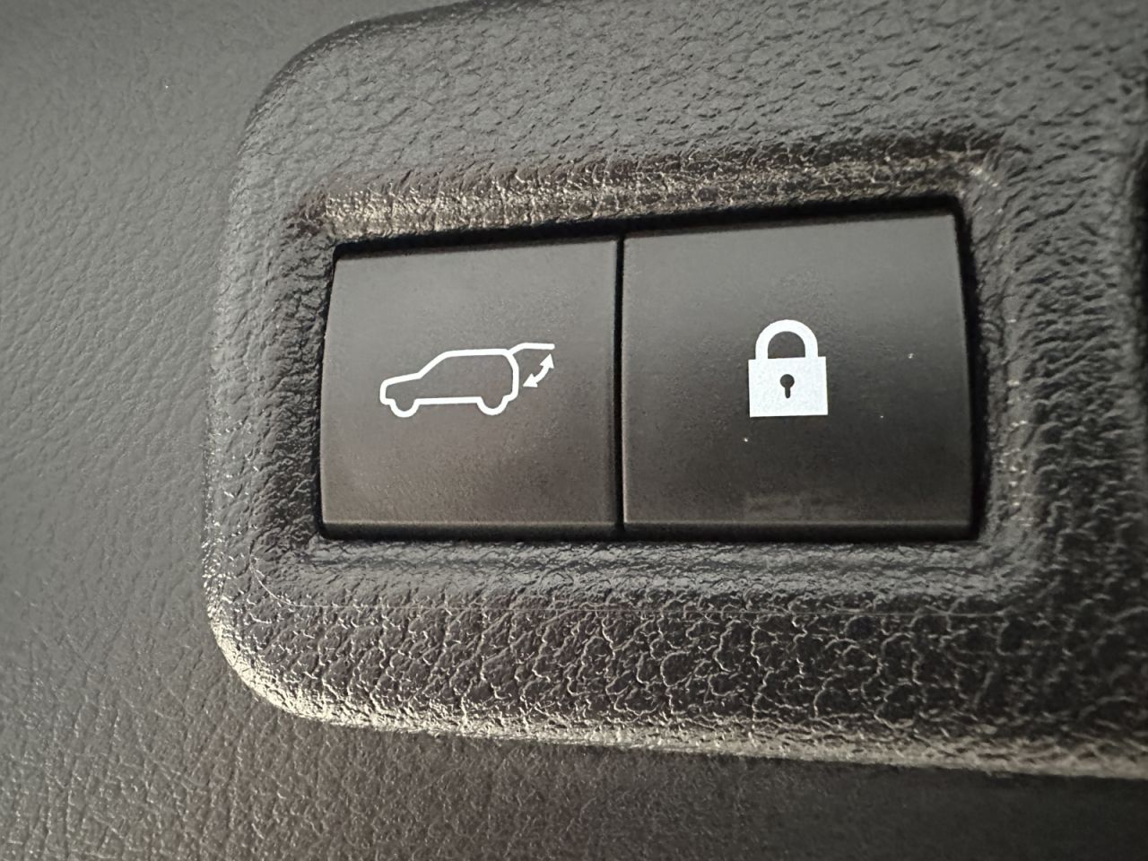Lexus NX 300h | 24