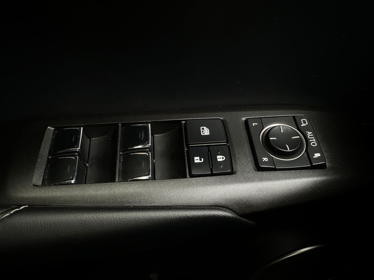 Lexus NX 300h | 21