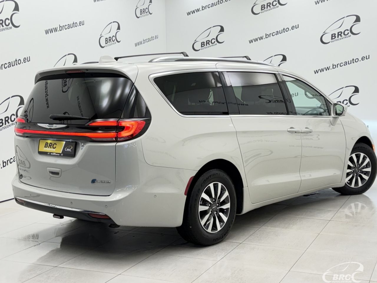 Chrysler Pacifica | 1